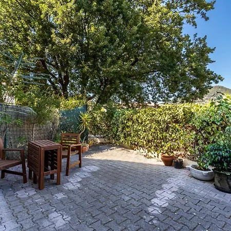 Superb One Bedroom With Ac And Garden Close To - Dodo Et Tartine Apartman